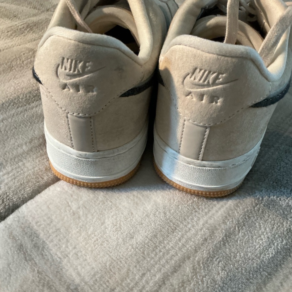 Women’s Nike AF1 - Picture 4 of 4